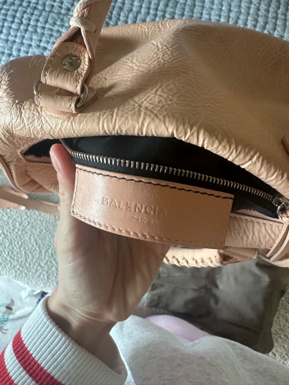Balenciaga Small Top-Handle Satchel Bag in pale pink/beige - Picture 6 of 9